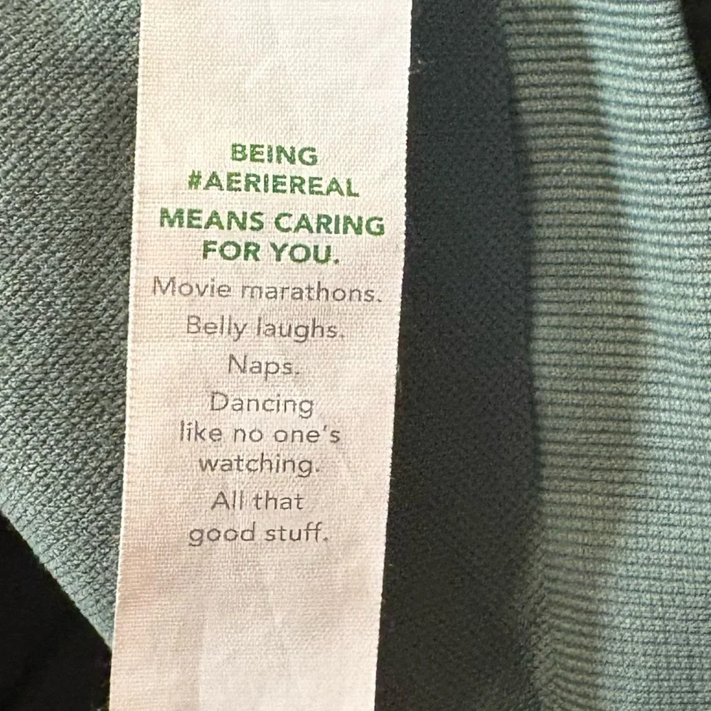 Aerie Superchill Seamless High‎ Neck Bra Top - Picture 5 of 6